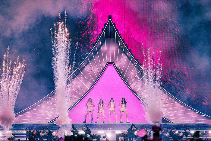  Hai thành viên Blackpink đồng loạt khoe visual tươi tắn trước thềm sang Việt Nam biểu diễn Ảnh 6