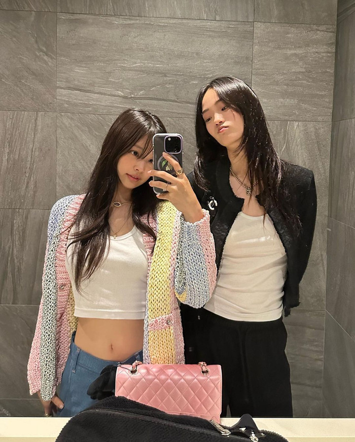  Hai thành viên Blackpink đồng loạt khoe visual tươi tắn trước thềm sang Việt Nam biểu diễn Ảnh 1