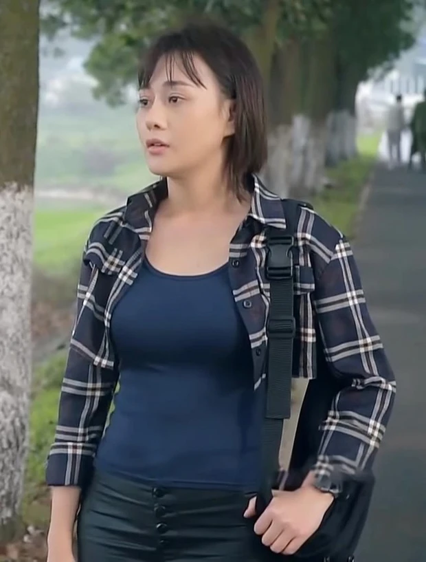  Từng bị chê bụng mỡ, mặt nọng trong Hương vị tình thân, nhan sắc của Phương Oanh đã thay đổi ra sao? Ảnh 1