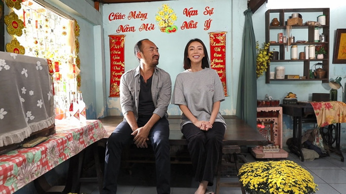  Thu Trang - Thái Hòa - Tiến Luật - Hồng Vân gửi lời chúc Tết Quý Mão Ảnh 3