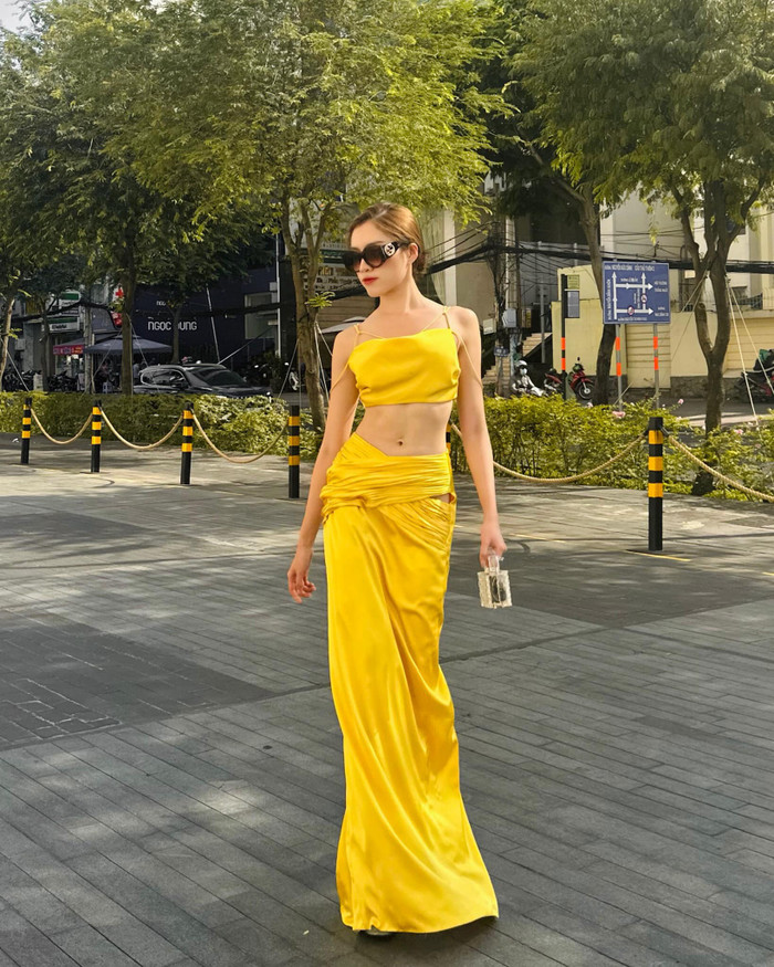  Tại sao Thanh Thanh Huyền cứ mặc mãi mấy bộ cánh na ná nhau như thế này nhỉ? Ảnh 5