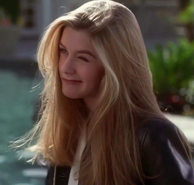 Nhân vật điện ảnh biểu tượng thập niên 90 Cher Horowitz: Vẻ đẹp nàng tiểu thư kiêu kì Ảnh 12