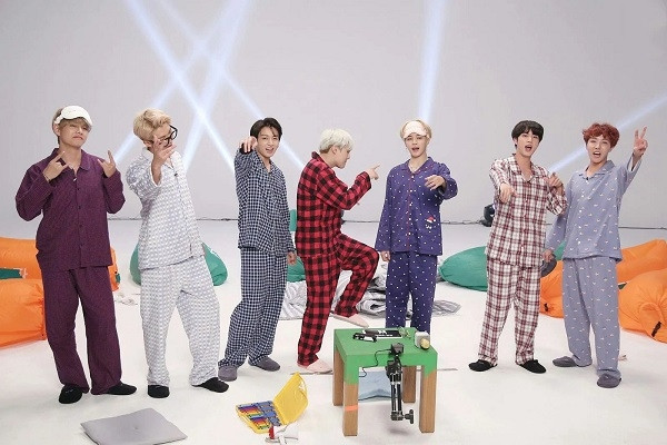 Đừng bỏ lỡ 6 tập này trong Run BTS! chắc chắn khiến bạn dở khóc dở cười Ảnh 1