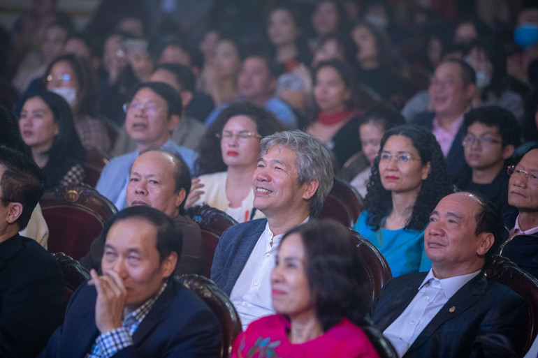 Thanh Lam hồn nhiên 'show ân ái', tỏ tình bạn trai trên sân khấu Ảnh 8