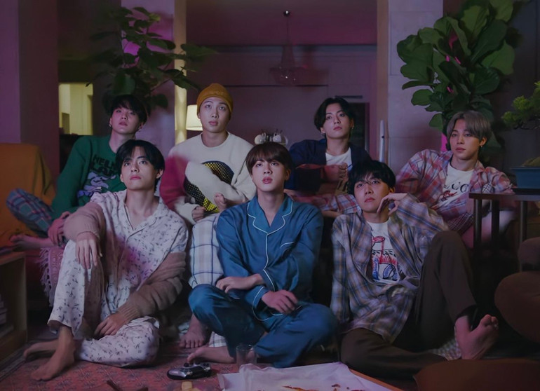 'Life Goes On' vượt mốc 300 triệu lượt xem, fan BTS mừng rỡ Ảnh 4
