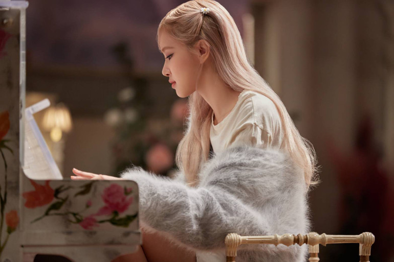 Rosé (BlackPink) mang về chiếc cúp thứ 4 với 'On The Ground', vượt qua đàn chị IU Ảnh 4