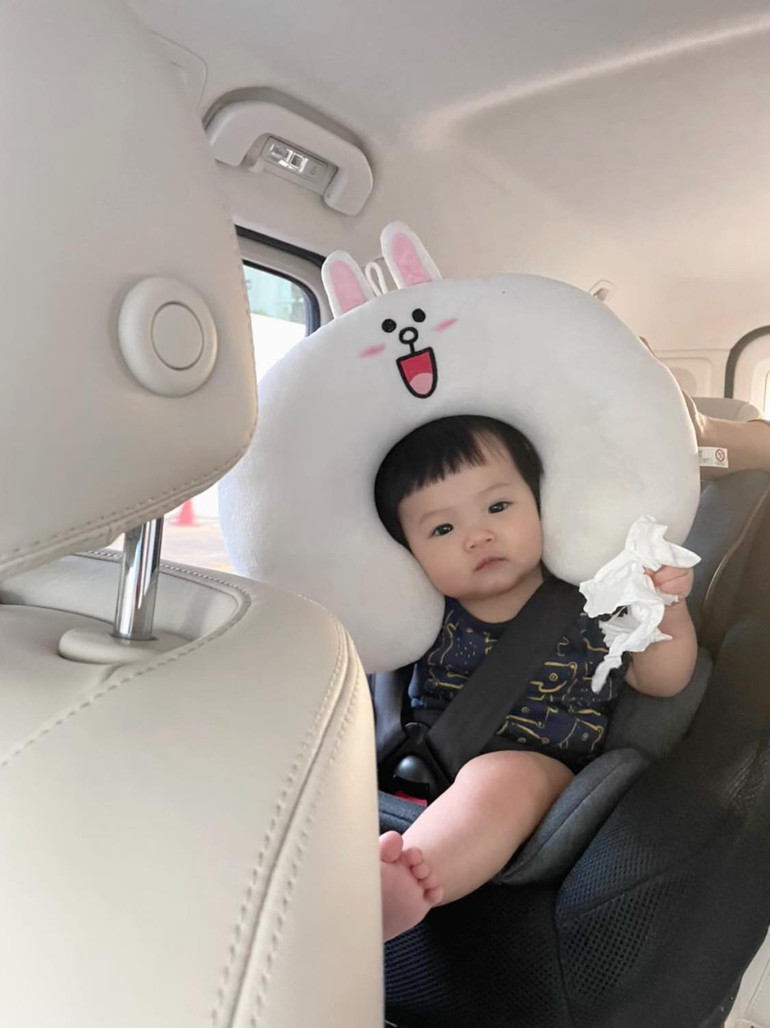 Đàm Thu Trang khoe ảnh lúc mới sinh của con gái, dân tình liền cảm thán 'giống y như đúc bà nội' Ảnh 10